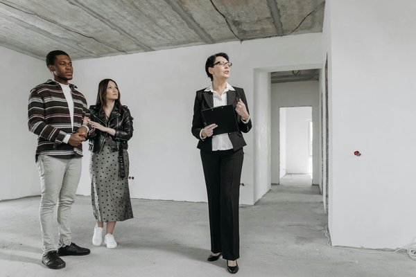 Découvrez les meilleures méthodes pour estimer un terrain en suisse